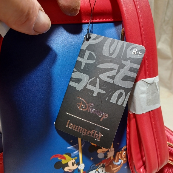 Loungefly Disney backpack - Picture 9 of 11